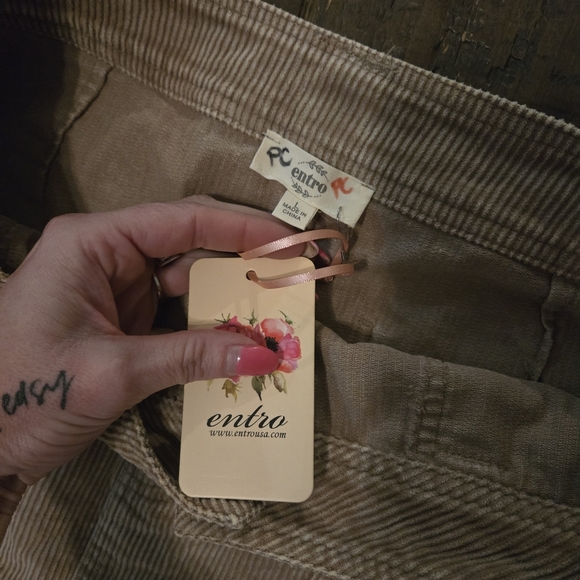 NWT Large Entro Taupe Camel Corduroy Mini Skirt Perfect For Fall - Picture 2 of 8